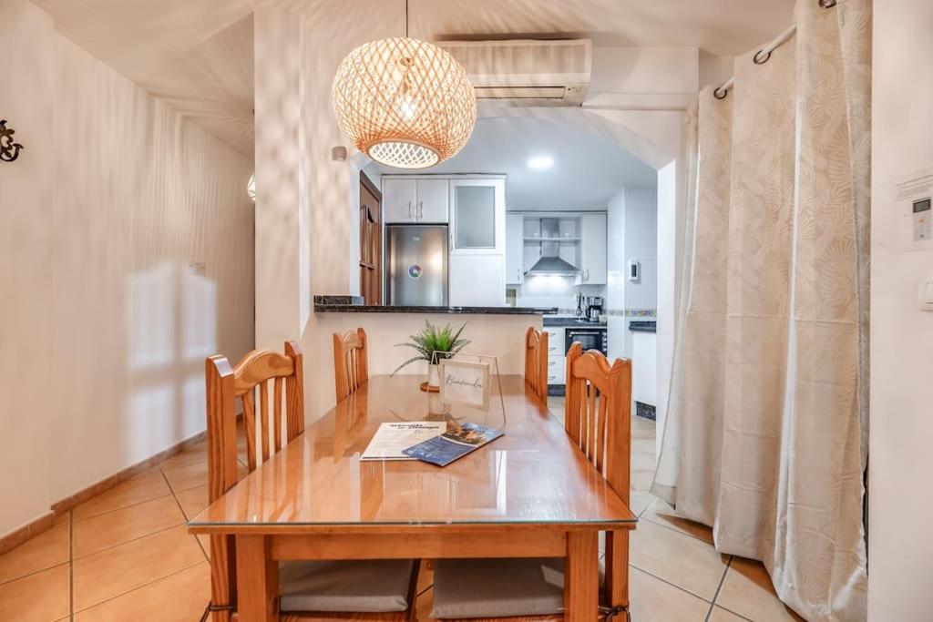 Encantador Apartamento Cerca Del Mar Málaga Exterior foto