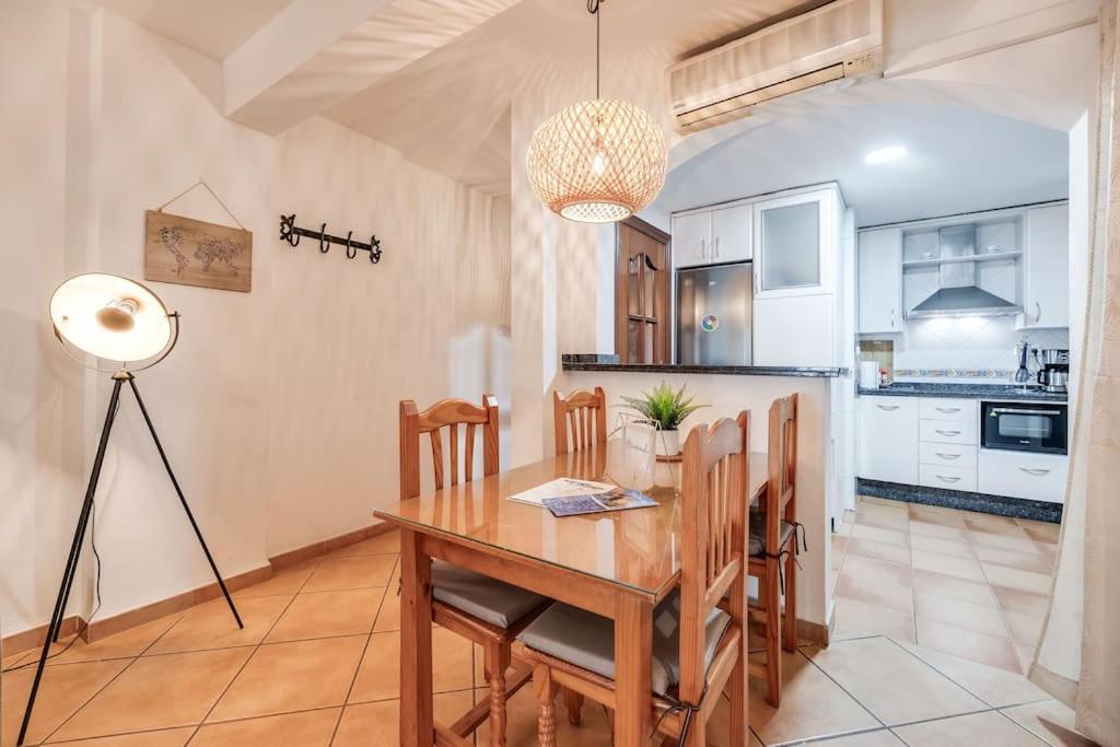Encantador Apartamento Cerca Del Mar Málaga Exterior foto