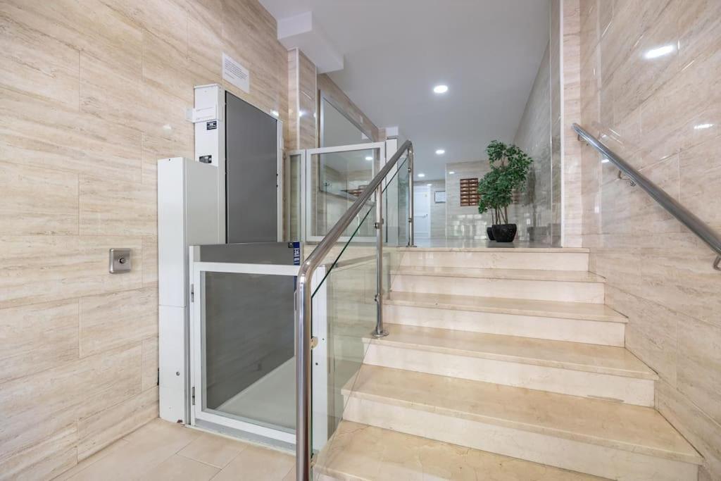 Encantador Apartamento Cerca Del Mar Málaga Exterior foto