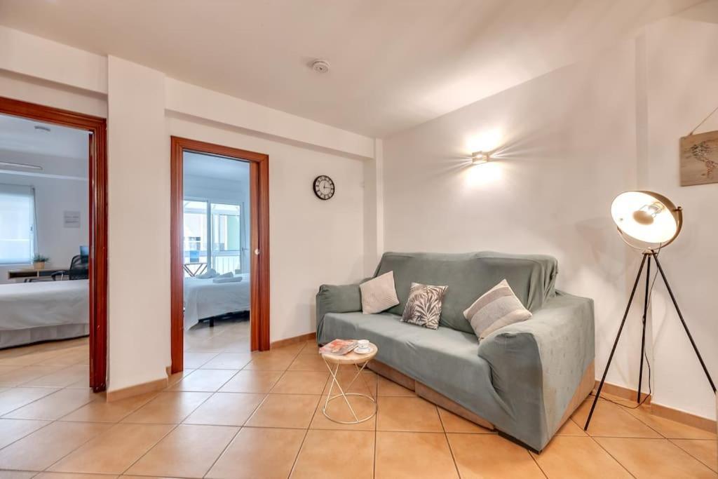 Encantador Apartamento Cerca Del Mar Málaga Exterior foto